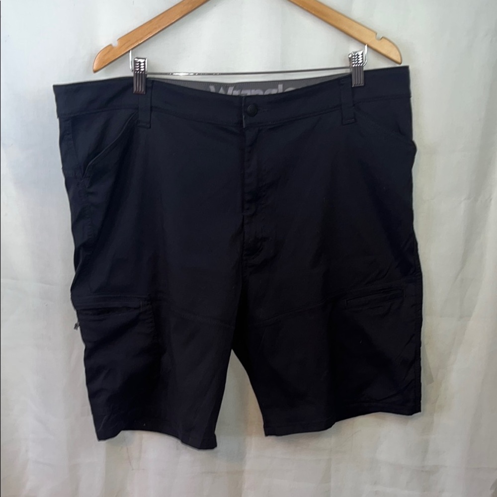 Wrangler Men's Black Cargo Shorts